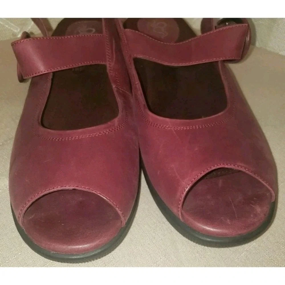 Gravity Defyer 10.5 Leather‎ Slingback Sandals MaryJane Comfort Buckle Burgundy - Picture 4 of 7